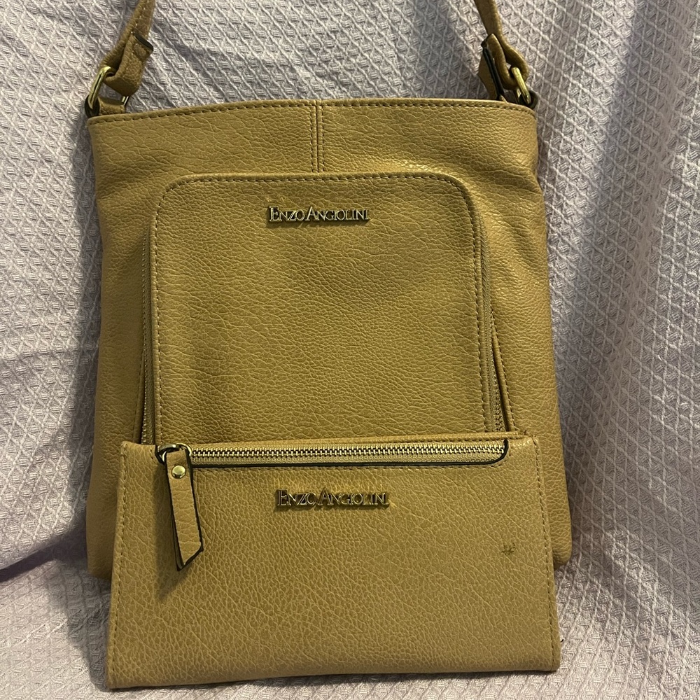 Enzo Angiolini crossbody purse and matching wallet.